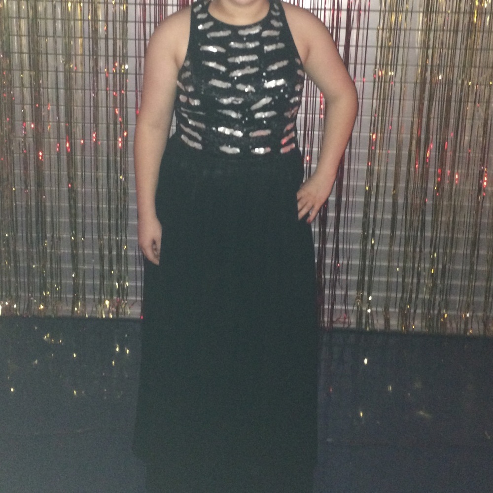 Black & Silver Full-Length Formal Dress